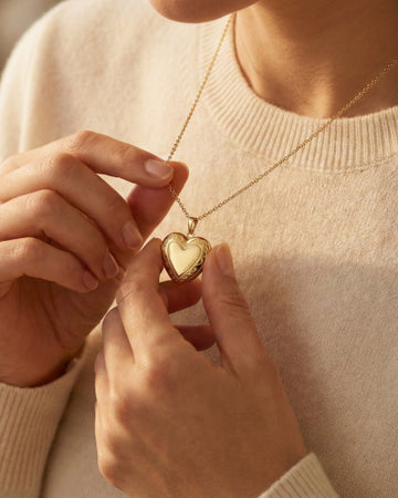 Goldenes Herzmedaillon-Collier Imagovia – zum Öffnen