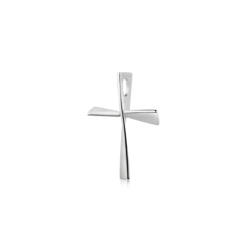 Kreuz-Anhänger Twist aus poliertem Silber mit gedrehter Form und ovaler Öse, auf weißem Hintergrund