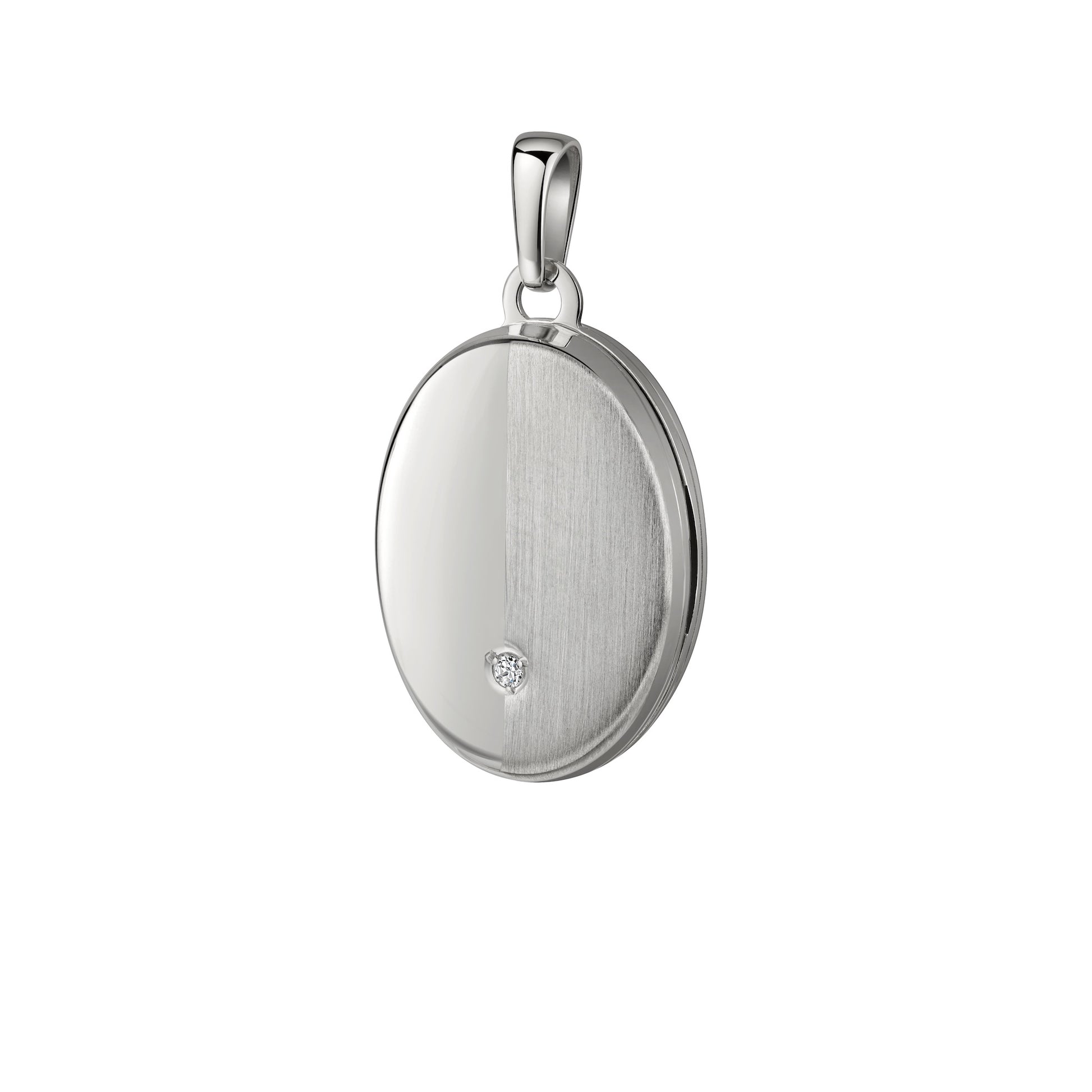 Ovales Silbermedaillon mit mattem Finish und eingesetztem Zirkonia in Herzform, polierte Öse zum Öffnen