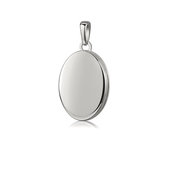 Ovales Silber-Medaillon mit glänzend polierter Oberfläche und feinem Rand, an zierlicher Öse hängend