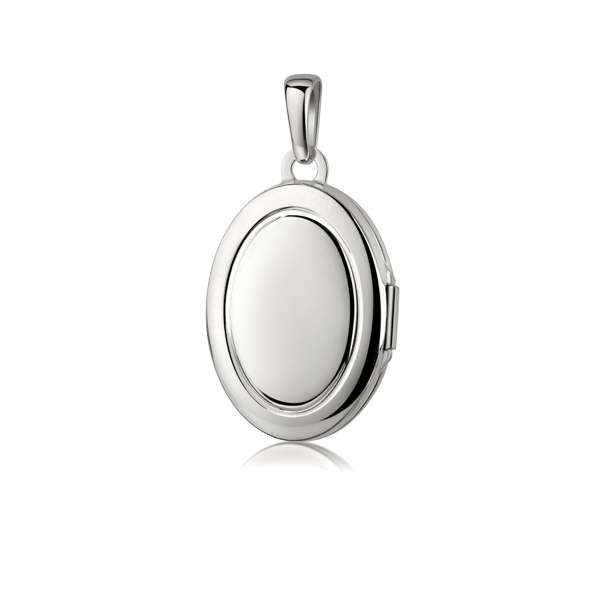 Ovales Silber-Medaillon mit polierter Oberfläche und aufklappbarem Deckel, elegant gefasster Anhänger mit Öse